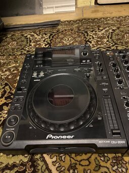 Pioneer CDJ 2000 / Reloop RMX 60 - 2