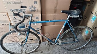 Predav cestný bicykel favorit - 2