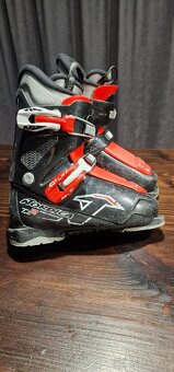 Predám lyže Salomon, helmu Rossignol, lyžiarky Nordica - 2