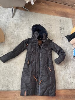 Predám zimné bundy veľkost S/M - 2