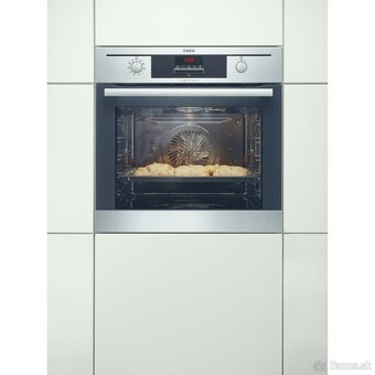 Vstavaná rúra AEG s pyrolýzou Pyroluxe ® - 2