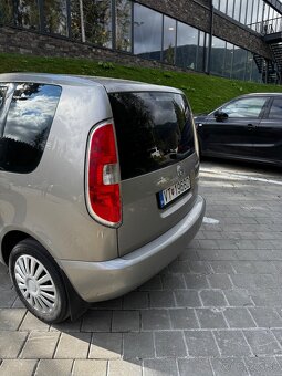 Predám zachovalý škoda Roomster - 2