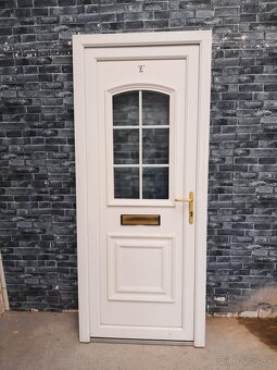 Plastové dvere Č. 216. P - 2