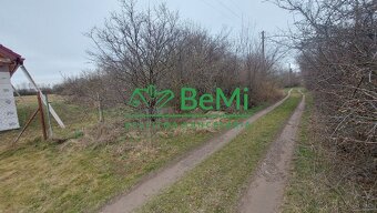 Predaj pozemok 2893m2 polosamota obec Poľný Kesov pri NR(209 - 2