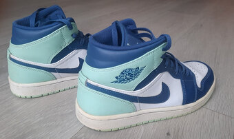 Tenisky NIKE AIR JORDAN 1 MID - 2