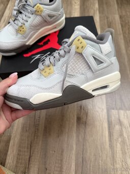 Originál AIR Jordán 4 retro - 2