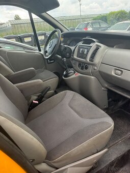 Opel vivaro 2,5 automat 107kw - 2