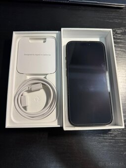 Predám iPhone 15, rok a pol používaný, top stav + 6 obalov - 2