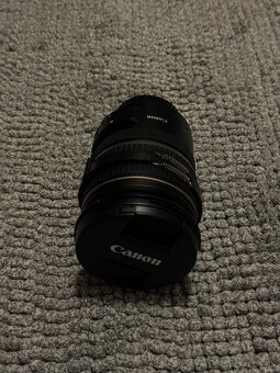 CANON EF-S 17-55mm f/2.8 IS USM objektív - 2