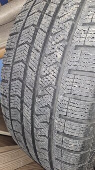 Elektróny plus zimne gumy 235 45 r18 - 2