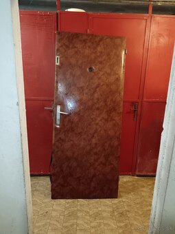 Predam calunene dvere+ zarubna - 2