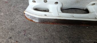 Korčule na ľad, 28 - 2