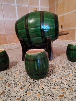 Predam keramicky sudok s poharikmi - 2