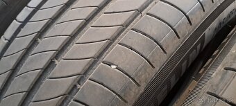 Predám 4ks jazdené letné 205/55r17-91V Michelin - 2