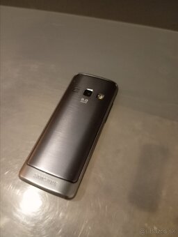 Mobilný telefón Samsung - 2