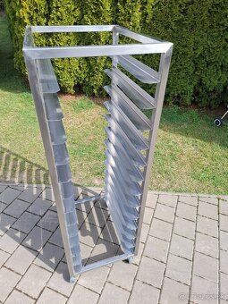 Regal na plechy a tácky - 2