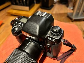 35mm zrkadlovka Nikon F5 s objektívom Nikkor 35-70 f2.8 - 2