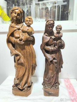 Sochy Madonna s dieťaťom - 2