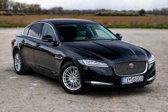 Jaguar XF 20d 132kW AWD 8AT (pohon 4x4, svetlá koža, LED) - 2