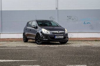 Opel Corsa 1.4 16V Cosmo - 2