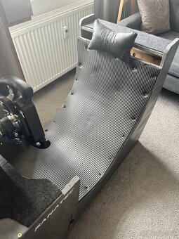 SIMRACING set Fanatec DD2 + custom kokpit + iRacing účet (30 - 2