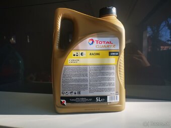 Motorový olej TOTAL QUARTZ RACING 10W-50 5L - 2