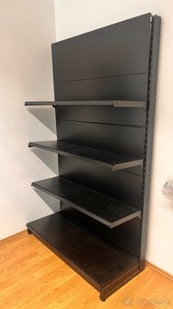 Kovový regál - 2