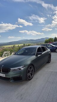 BMW Rad 5 M550i xDrive A/T G 30 2018 - 2
