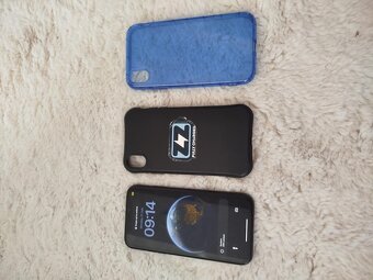 iPhone xr - 2