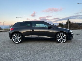 VW Scirocco 2.0 TSI 147 kW, automat DSG — športové kupé - 2