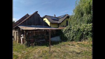 Na predaj starší rodinný dom s veľkou záhradou. - 2