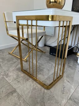 Exkluzívny biely luxusný nerezový písací stôl v zlatej farbe - 2