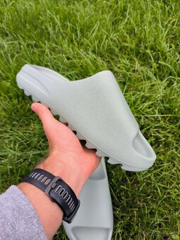 Yeezy Slide Mint 44.5 - 2
