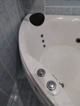 Rohová hydromasážna vaňa - 2
