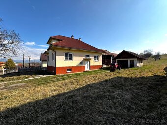 Zrekonštruovaný 4-izbový rodinný dom s garážou GALOVANY - 2