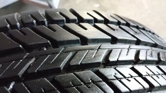 Predám pneu 185/65 R14 s diskom 4×108 - 2
