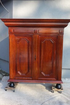 Skriňa Holandská – dub masív starožitná. - 2