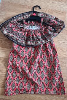 Krásne šaty Zara plus botasky - 2