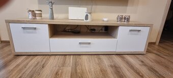 Komoda pod TV - 2