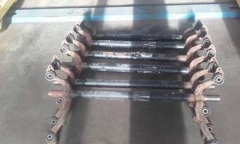 Zadná náprava  Peugeot  206 - 2