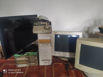 retro pc, telefony, kovova posteľ, matrace - 2