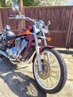 Suzuki vs 800 intruder - 2