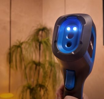 Prenájom profi termálnej kamery – úniky tepla, stavby,... - 2