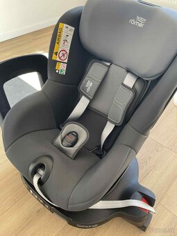 Predám autosedačku Britax RÖMER DUALFIX M i-SIZE Storm Grey - 2
