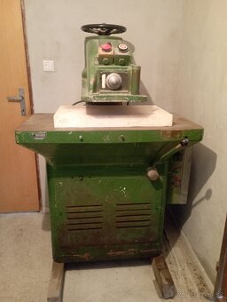 Vysekávací lis Svit - 2