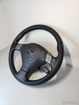 Kožený volant momo subaru - 2