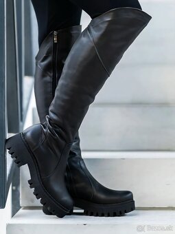 Kožené čižmy nad koleno Versabe - 2