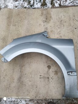 Ford galaxy W6A ( AZWA ) blatník - 2