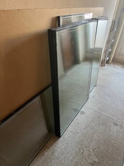 Skla okna komplet 3izbovy byt - 2