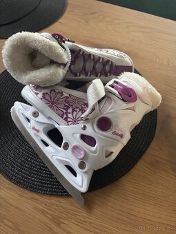 Dievčenské nastaviteľné korčule - 2